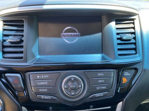 2017 Nissan Pathfinder S