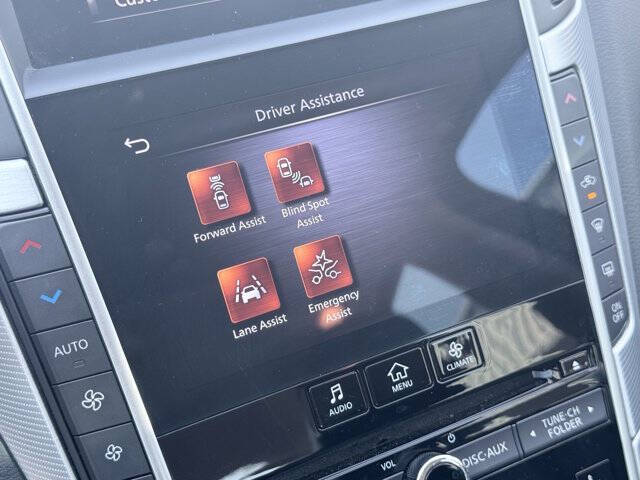 2023 Infiniti Q50 Luxe