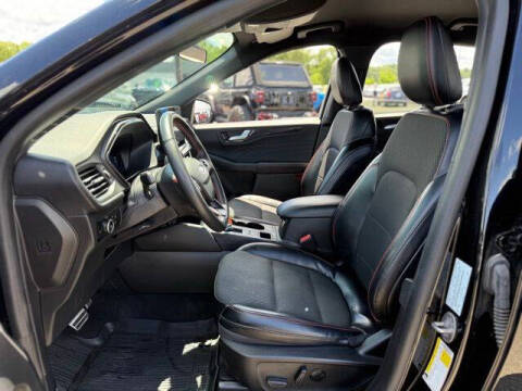2023 Ford Escape ST-Line Select
