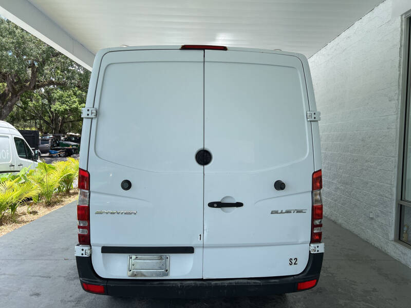 2014 Mercedes-Benz Sprinter 2500