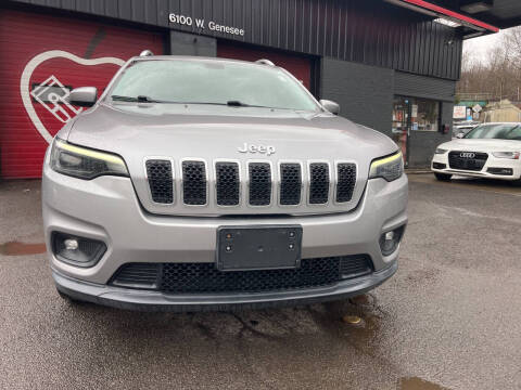 2019 Jeep Cherokee for sale at Apple Auto Sales Inc in Camillus NY