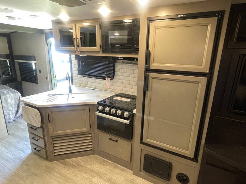 2022 Jayco Jay Feather