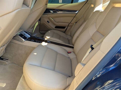 2015 Porsche Panamera 4