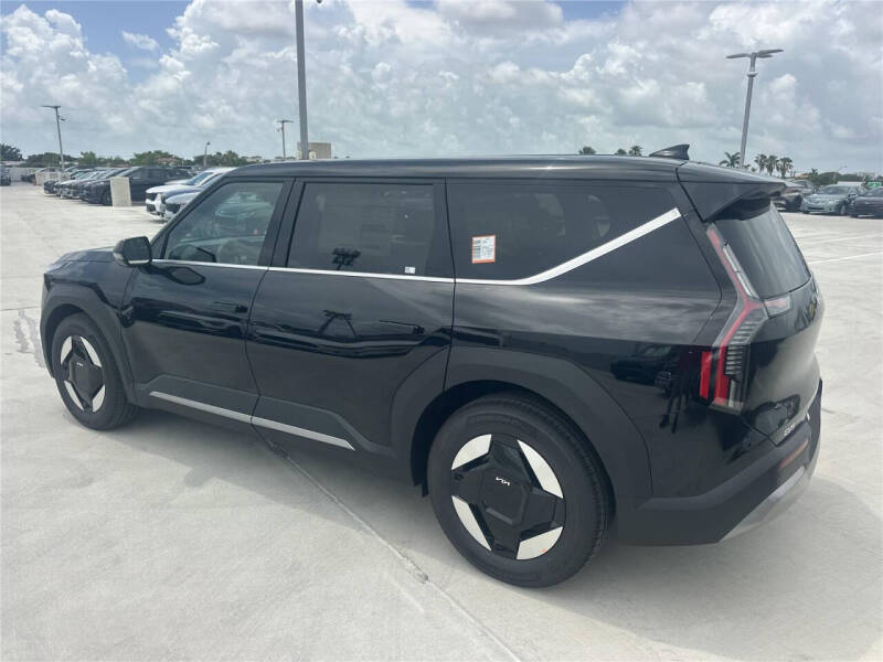 2026 Kia EV9 Light