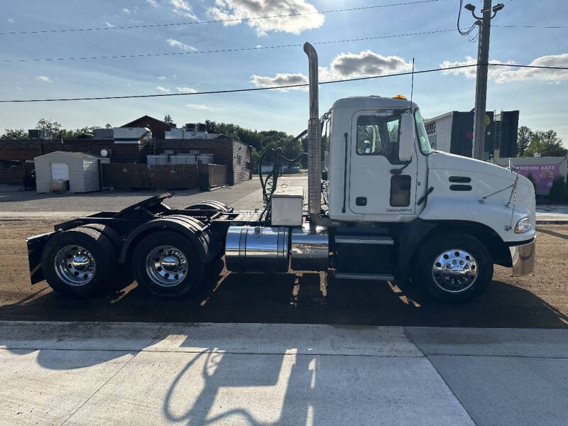 2017 Mack Pinnacle