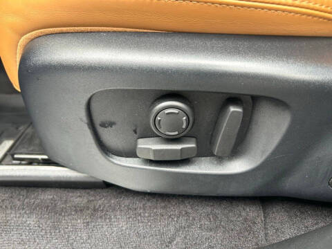 2020 Land Rover Range Rover Sport P525 HSE Dynamic