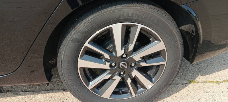 2025 Nissan Versa SV