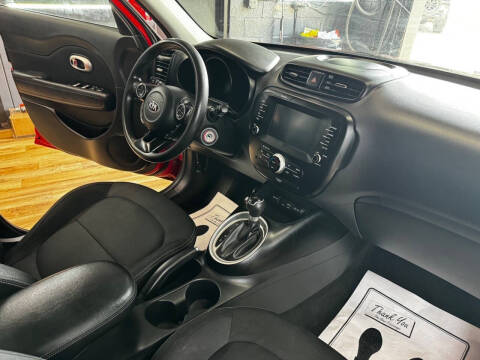 2018 Kia Soul +
