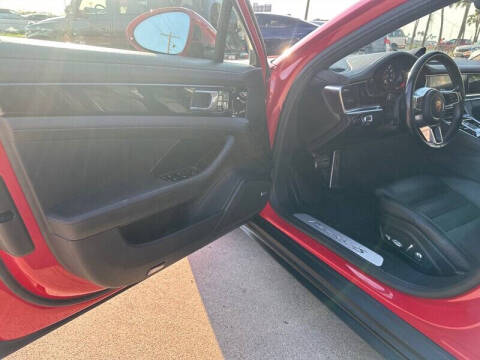 2017 Porsche Panamera 4S