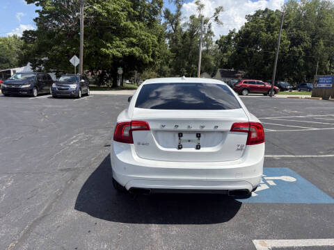 2014 Volvo S60 T5 Platinum