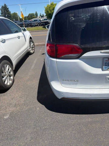 2018 Chrysler Pacifica Touring L