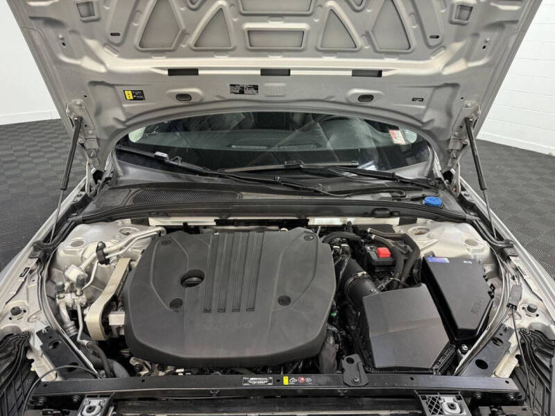 2024 Volvo S60 B5 Plus Dark Theme