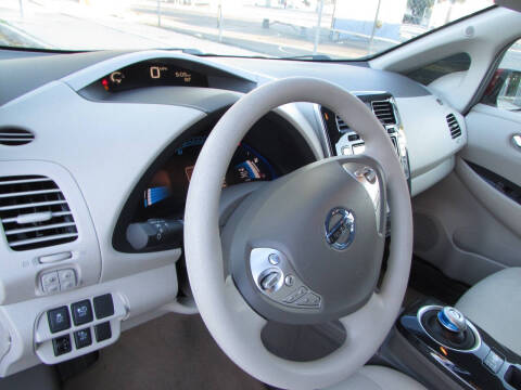 2011 Nissan LEAF SL