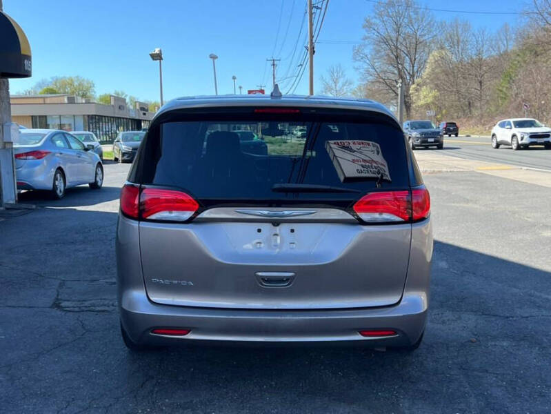 2017 Chrysler Pacifica Touring