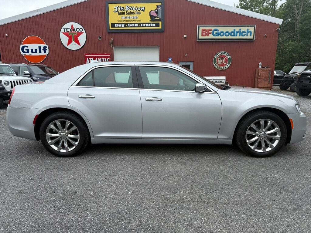 2019 Chrysler 300 2