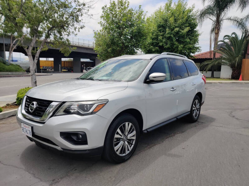 2018 Nissan Pathfinder SV