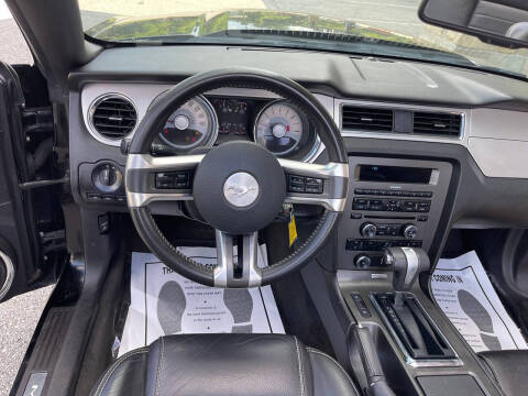 2012 Ford Mustang V6