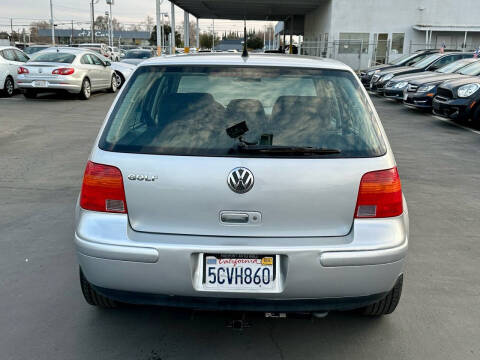2003 Volkswagen Golf GLS