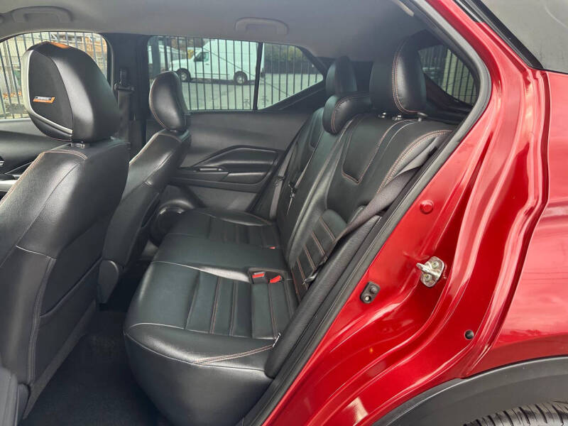 2020 Nissan Kicks SR