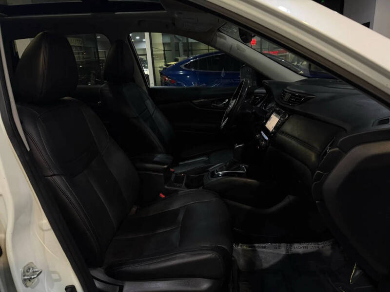 2017 Nissan Rogue Hybrid