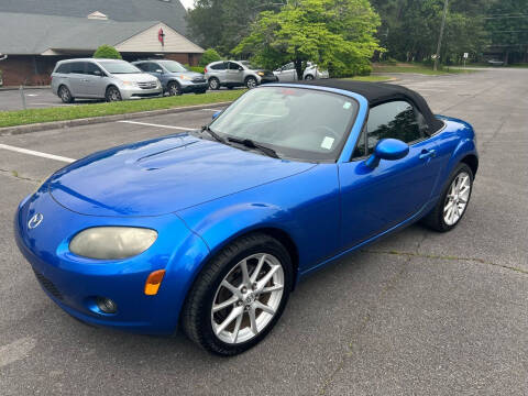 2006 Mazda MX-5 Miata for sale at Global Imports of Dalton LLC in Dalton GA