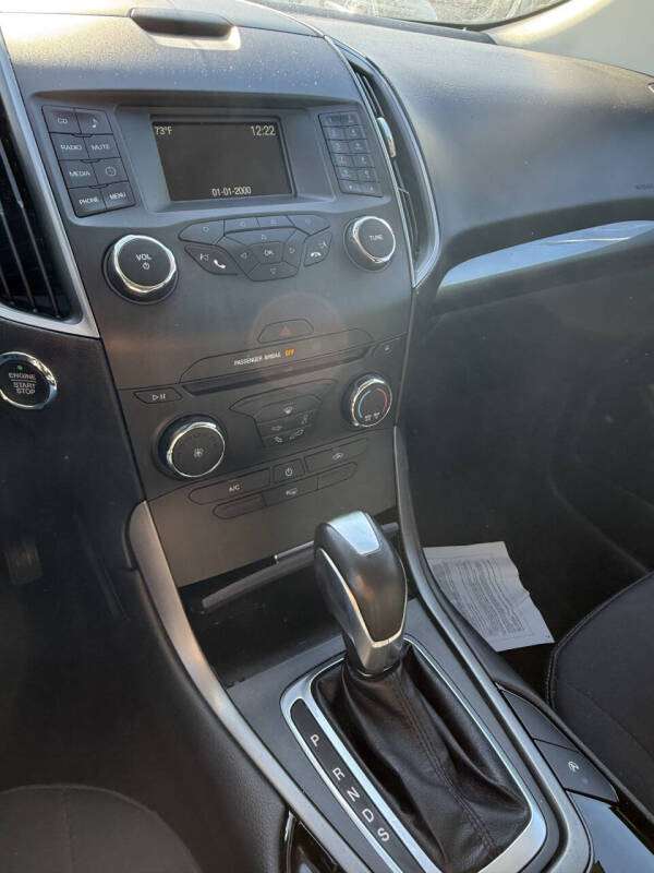 2018 Ford Edge SE