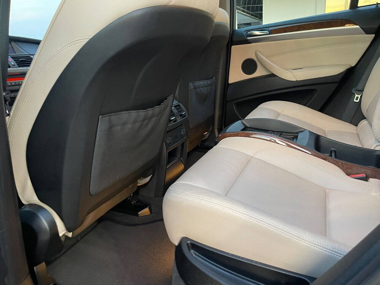 2011 BMW X6 SUV - $16,900