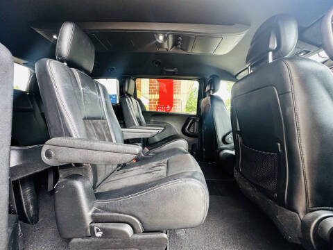 2014 Dodge Grand Caravan SXT 30th Anniversary