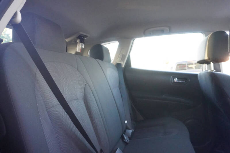 2015 Nissan Rogue Select S