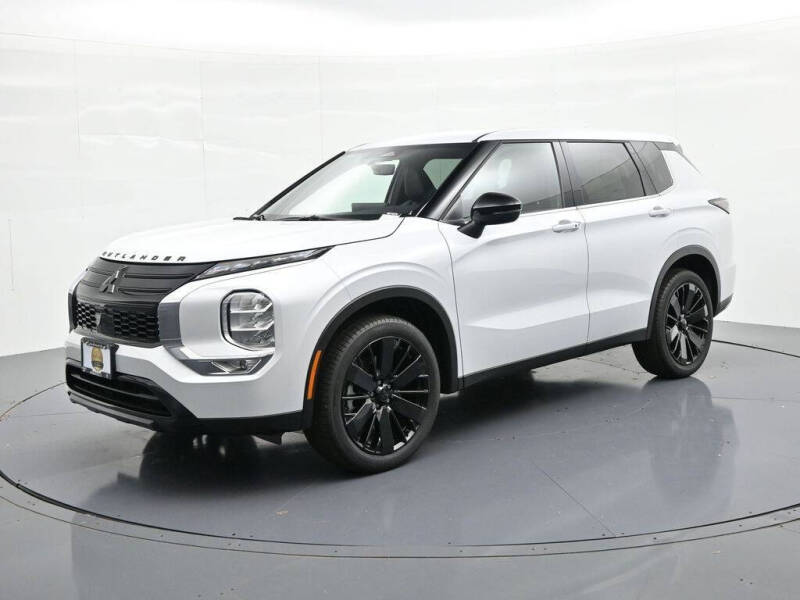 2026 Mitsubishi Outlander LE