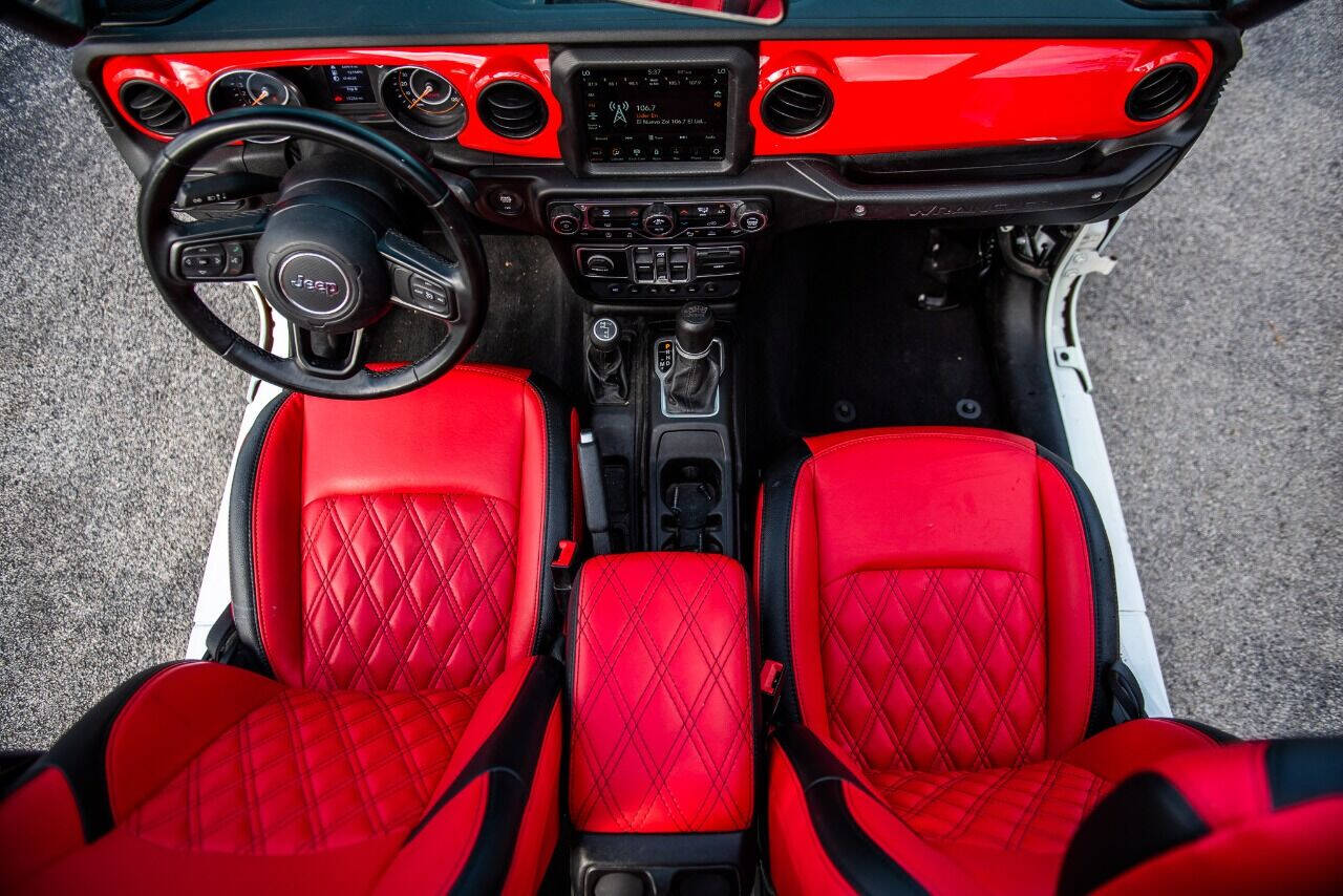 2020 Jeep Wrangler SUV / Crossover - $59,999