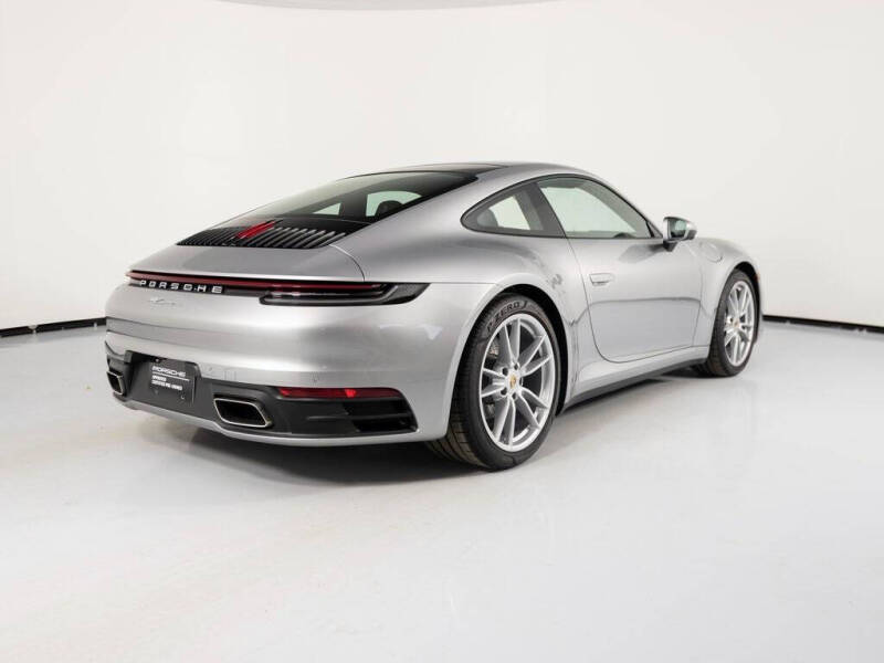 2024 Porsche 911 Carrera