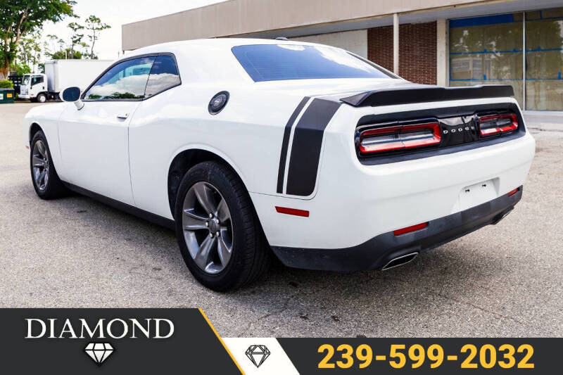 2016 Dodge Challenger SXT