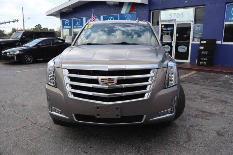 2017 Cadillac Escalade Luxury