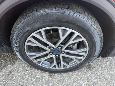 2020 Ford Escape SEL