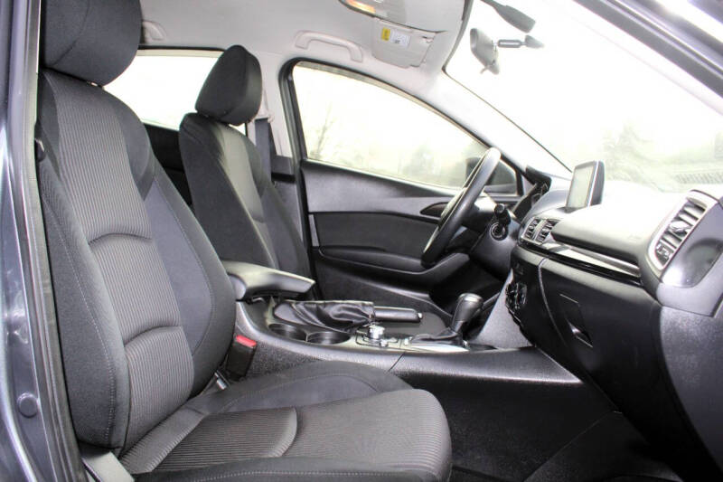 2016 Mazda MAZDA3 i Sport