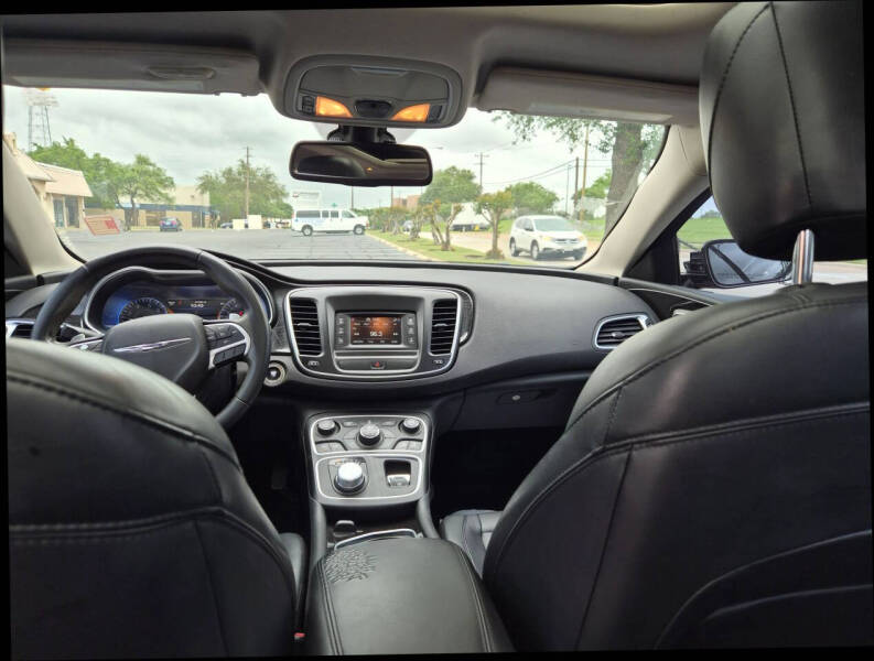 2015 Chrysler 200 C