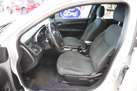 2012 Chrysler 200 LX