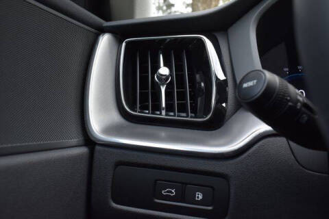 2025 Volvo XC60 T8 Plus Dark Theme