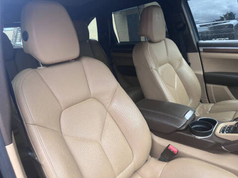 2015 Porsche Cayenne S E-Hybrid