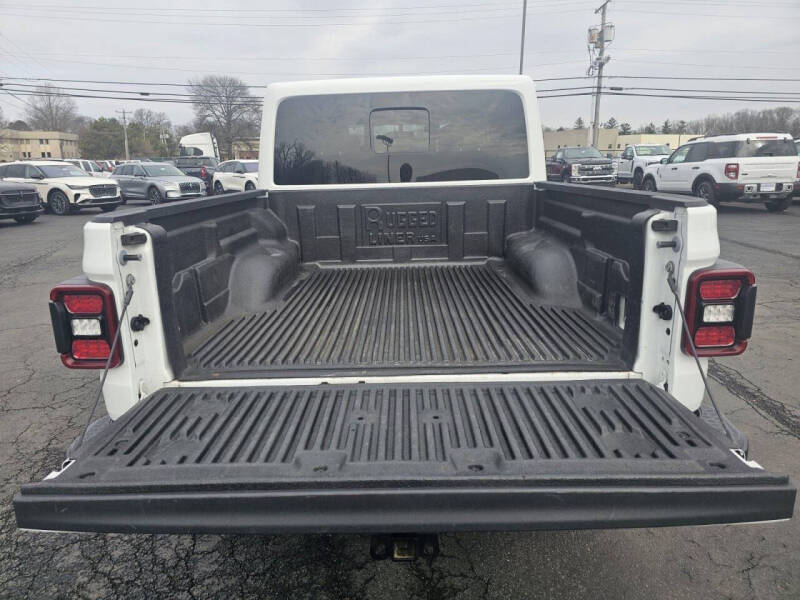 2023 Jeep Gladiator Overland