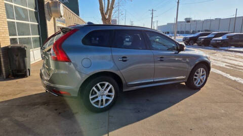 2017 Volvo XC60 T5 Dynamic