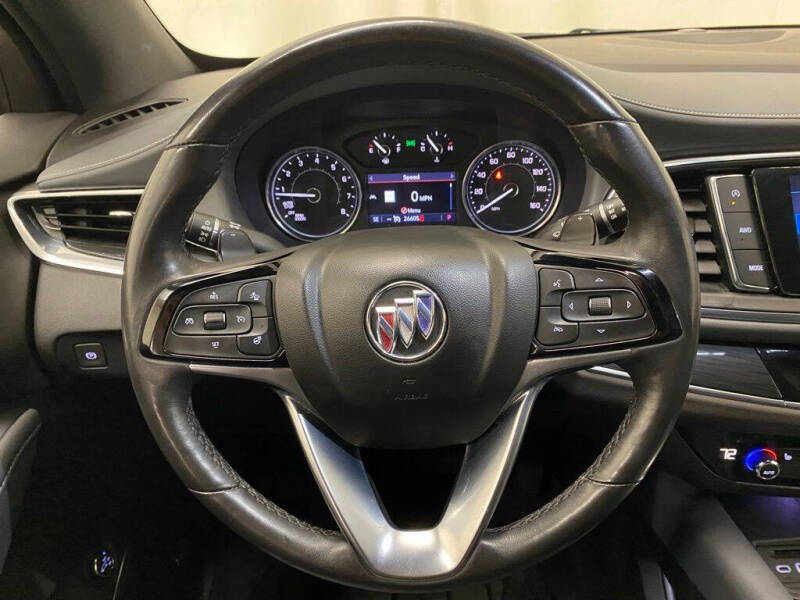 2023 Buick Enclave Essence
