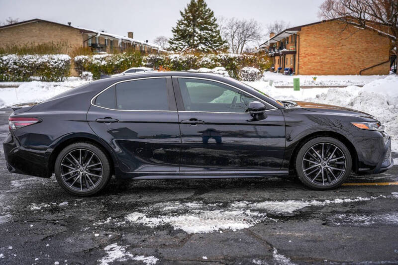 2022 Toyota Camry SE