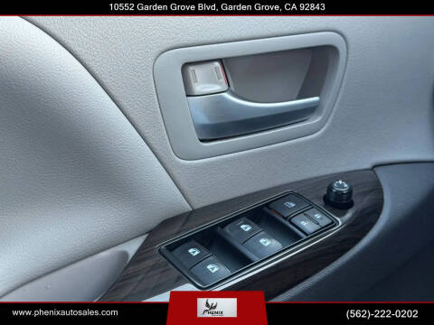 2015 Toyota Sienna