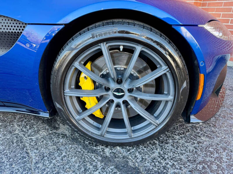 2019 Aston Martin Vantage