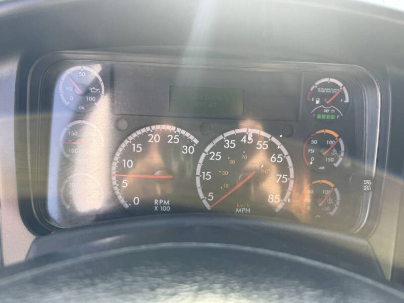 2018 Freightliner M2 106