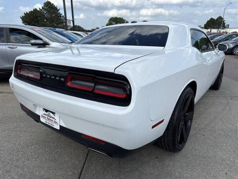 2015 Dodge Challenger SXT