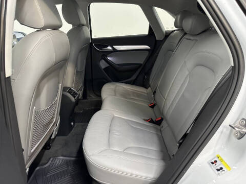 2016 Audi Q3 2.0T quattro Premium Plus