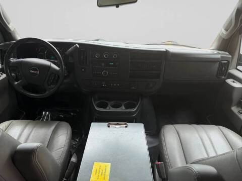 2023 GMC Savana 2500